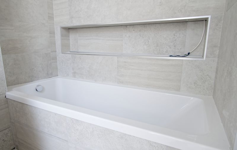 Compact Corner Bathtub